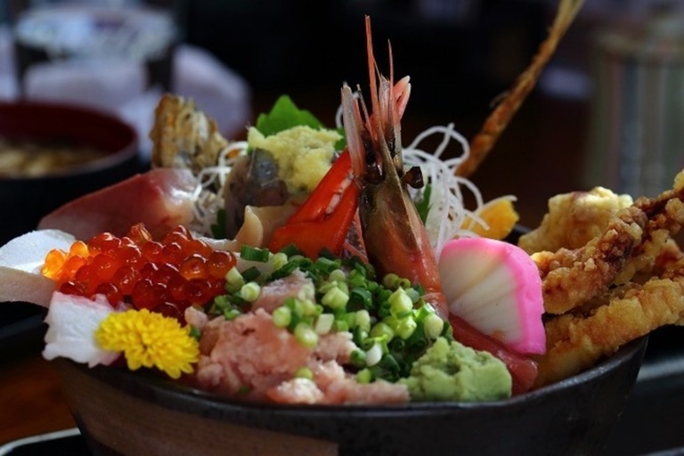 大漁海鮮丼(日替わり)